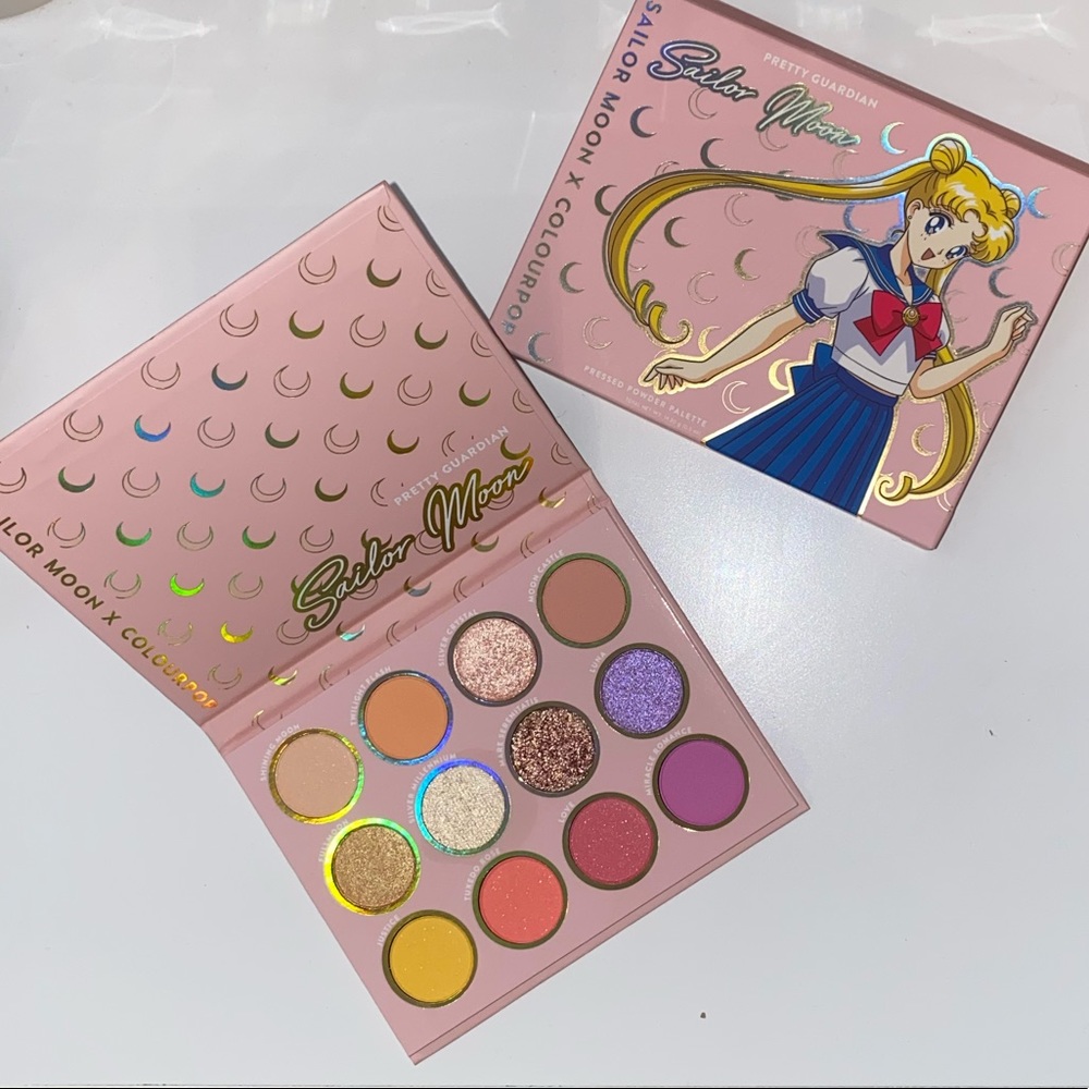 NIB PRETTY GUARDIAN PALETTE